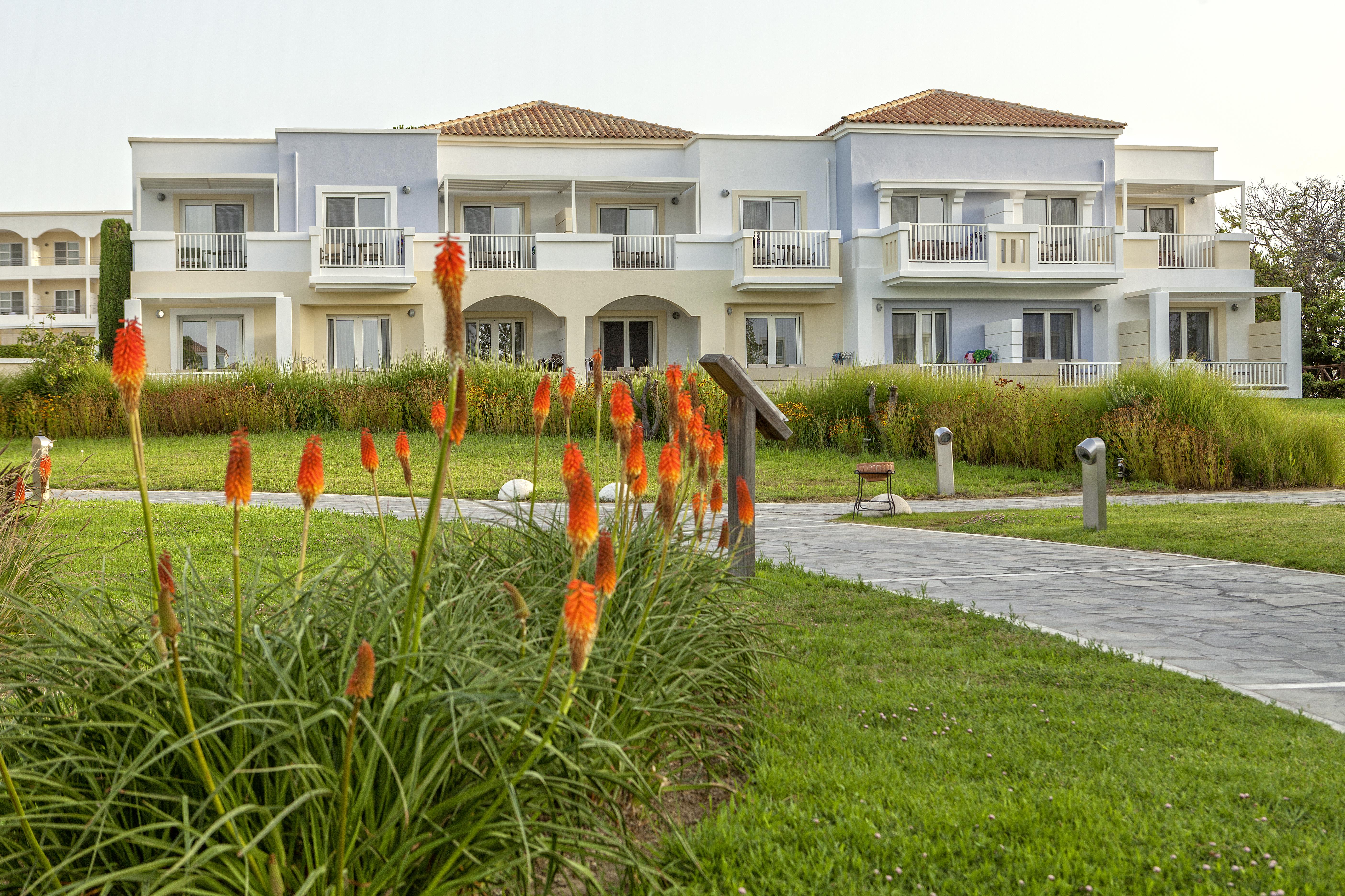 Neptune Luxury Resort 5*
