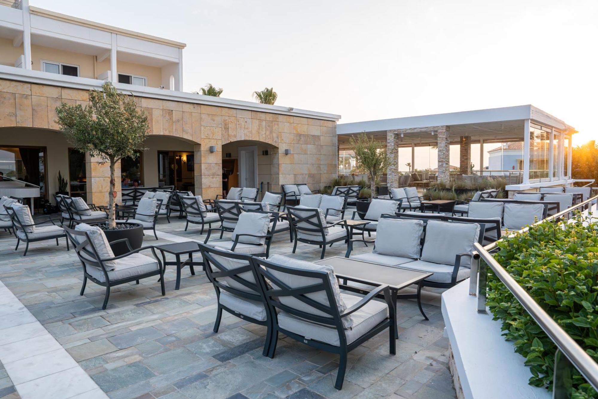 Neptune Luxury Resort 5*