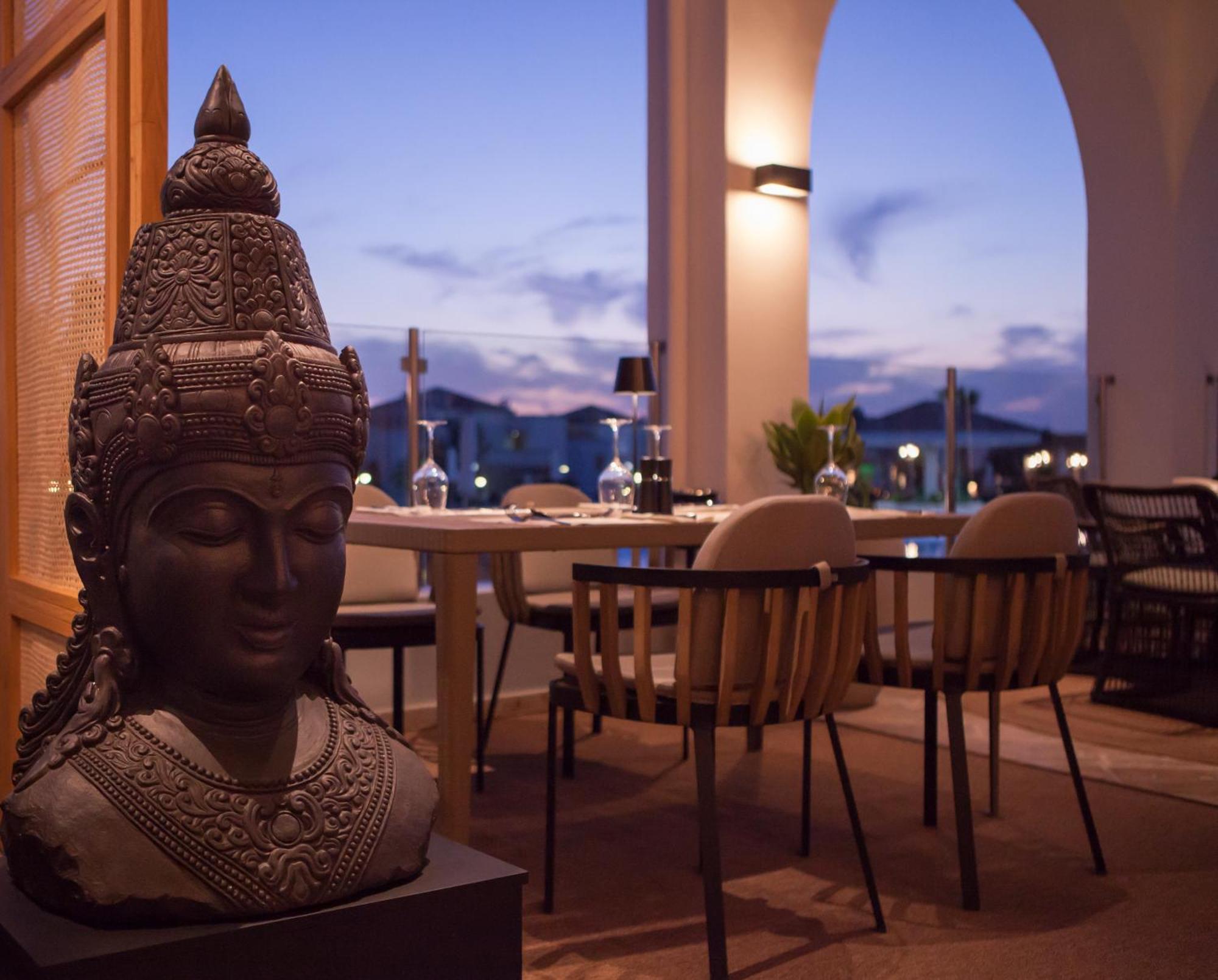 Neptune Luxury Resort 5*