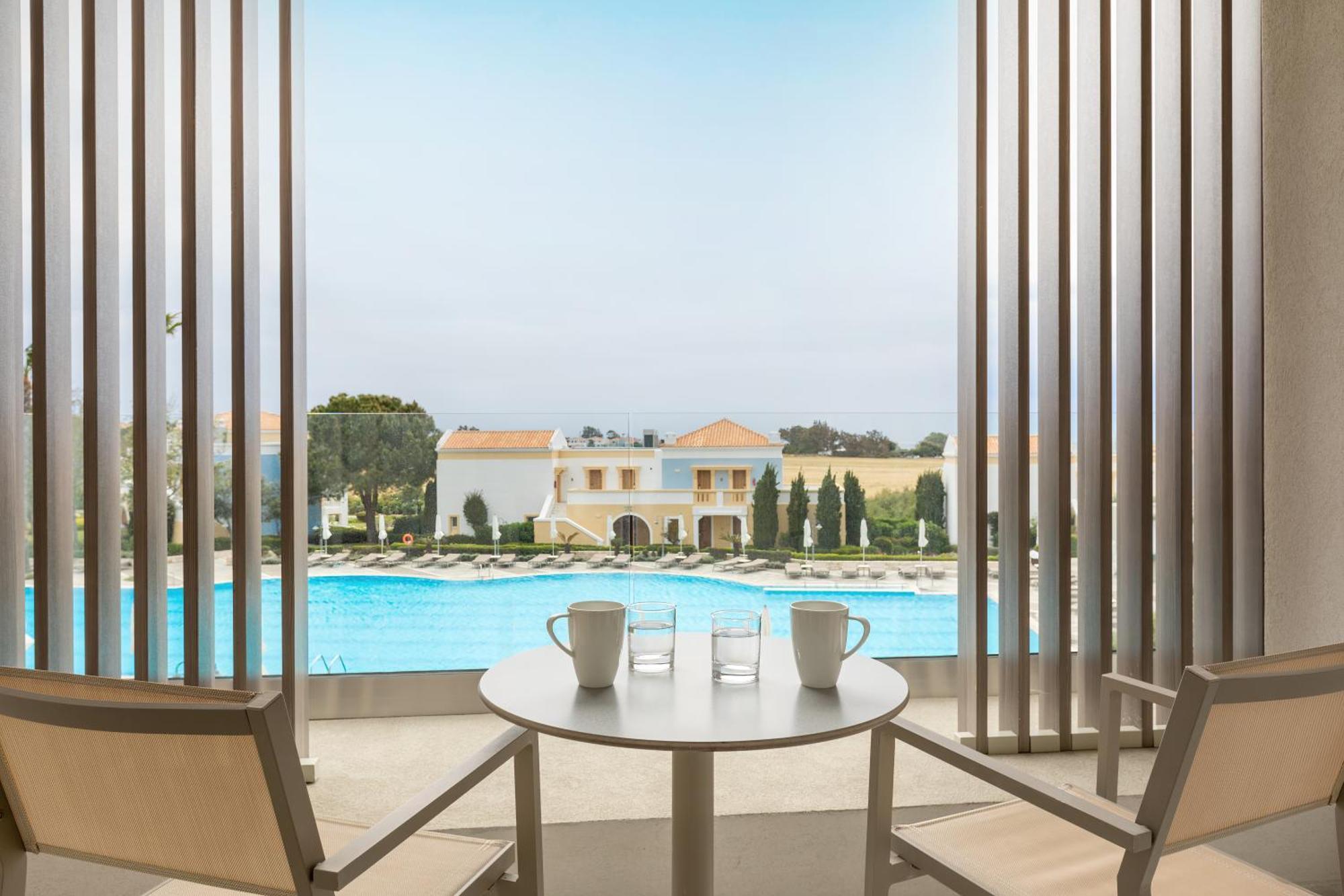 Neptune Luxury Resort 5*